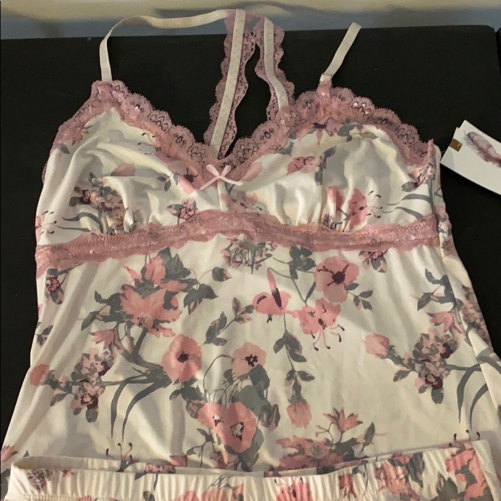 Jessica Simpson sleepwear set